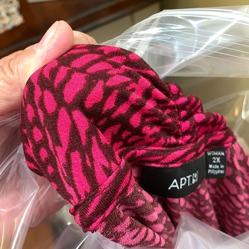 Apt 9 Size 2X wrap long sleeve top NWT - Picture 9 of 9